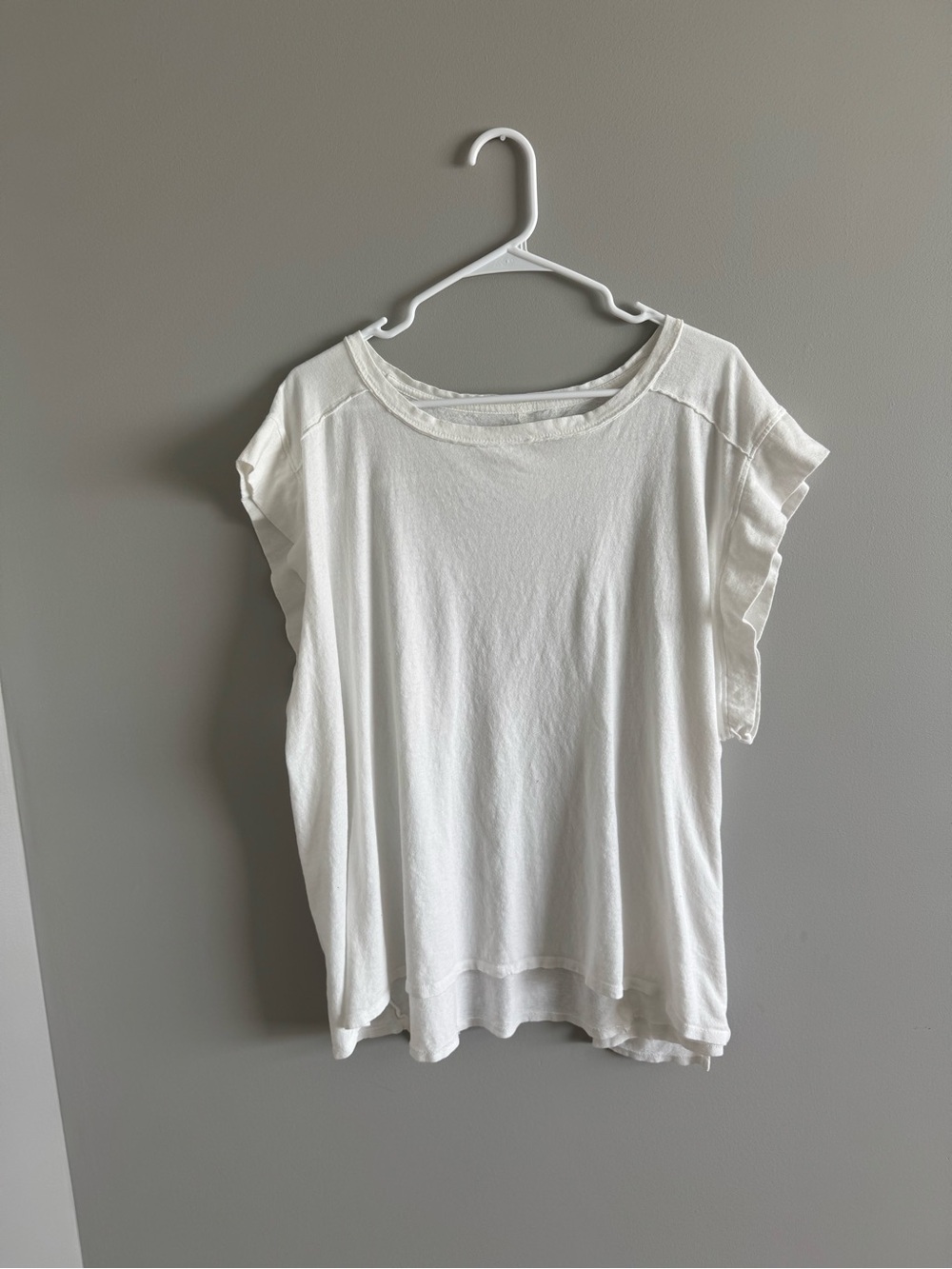 We the Free Women's White Ruffle Sleeve Tee
